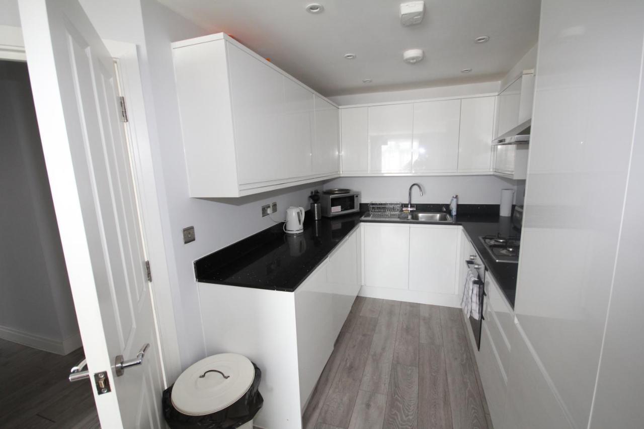 Holden Court Apartments - Apt 3 West Drayton  Bagian luar foto